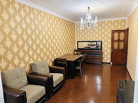 Kirayə verilir 3 otaqlı mənzil 75 m² — Bakı, Həzi Aslanov qəs. 3 otaq 75.00 m²