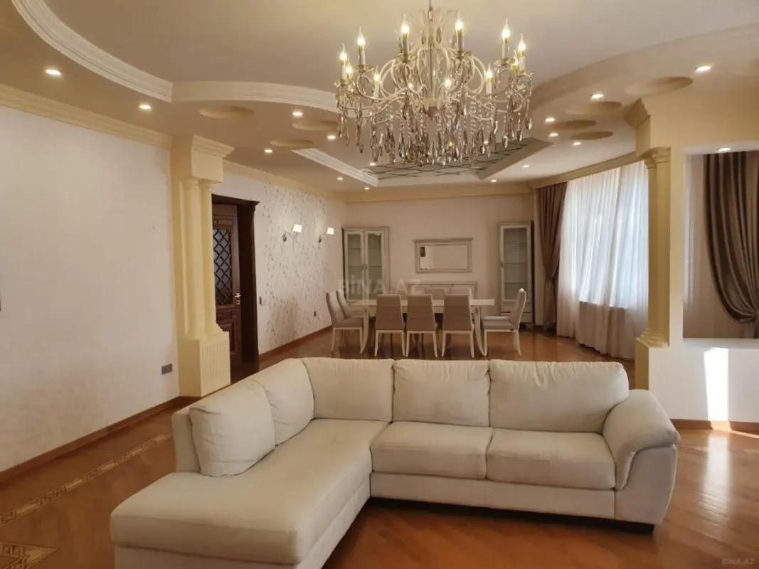 Kirayə verilir 3 otaqlı mənzil 268 m²