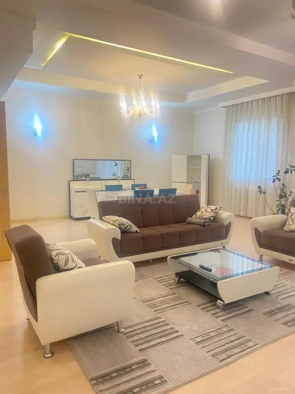 Kirayə verilir 4 otaqlı mənzil 240 m²