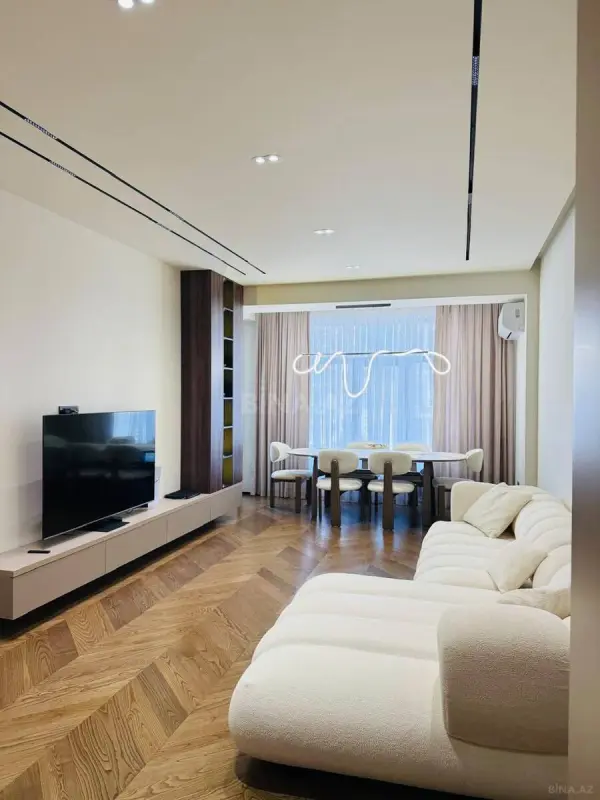 Satılır 3 otaqlı mənzil 125 m²
