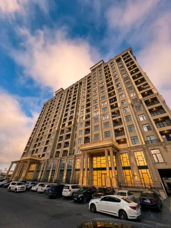Satılır 3 otaqlı mənzil 125 m²