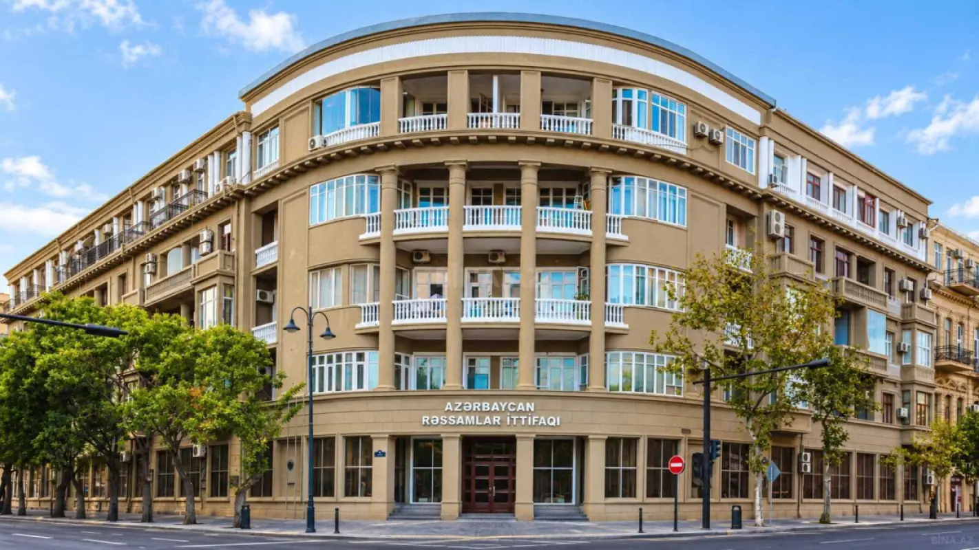 Satılır 3 otaqlı mənzil 101.2 m²