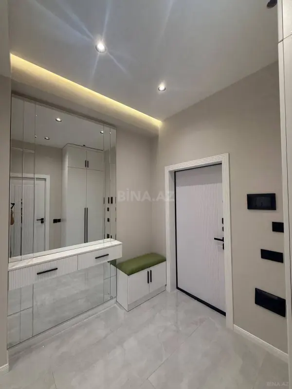Satılır 2 otaqlı mənzil 70 m²
