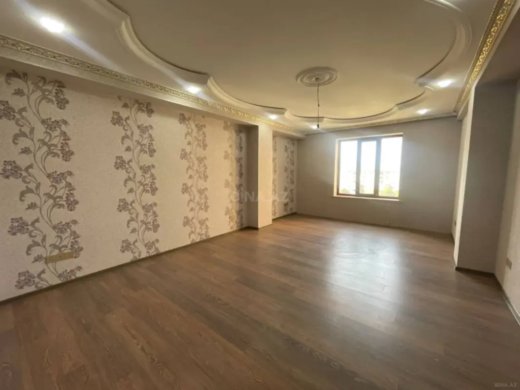 Satılır 4 otaqlı mənzil 170 m²