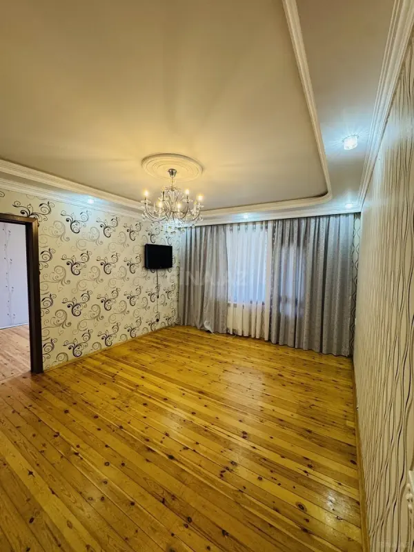 Kirayə verilir 4 otaqlı mənzil 85 m²