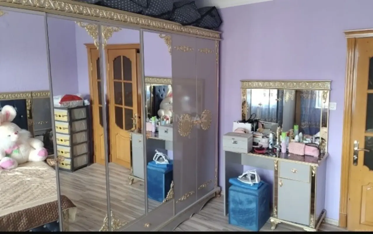 Satılır 5 otaqlı mənzil 120 m²