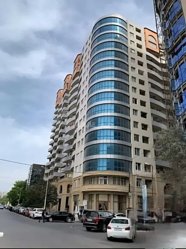 Satılır 3 otaqlı mənzil 120 m²