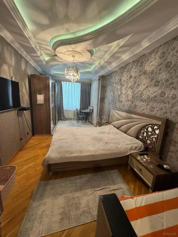Satılır 3 otaqlı mənzil 120 m²