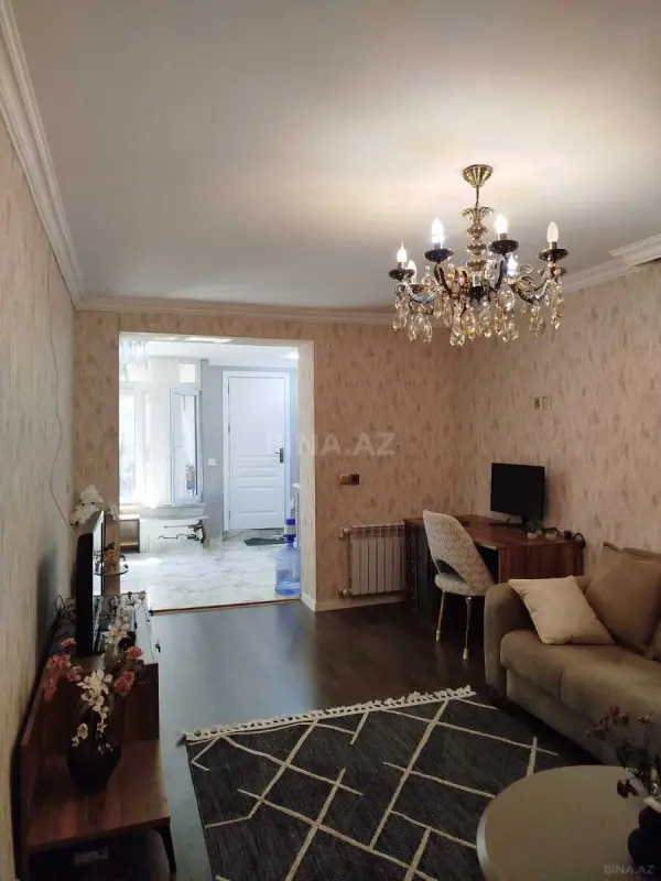 Satılır 2 otaqlı mənzil 70 m²