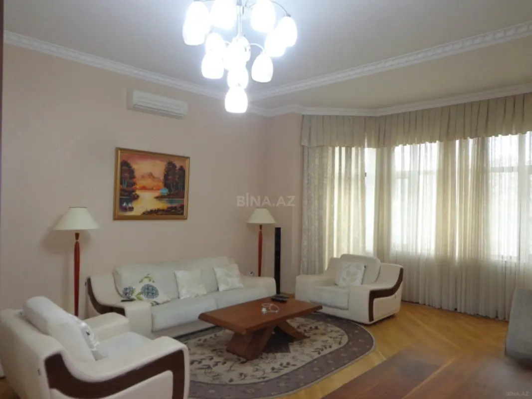 Kirayə verilir 3 otaqlı mənzil 150 m²