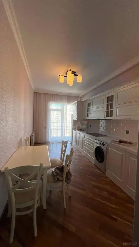 Kirayə verilir 3 otaqlı mənzil 150 m²