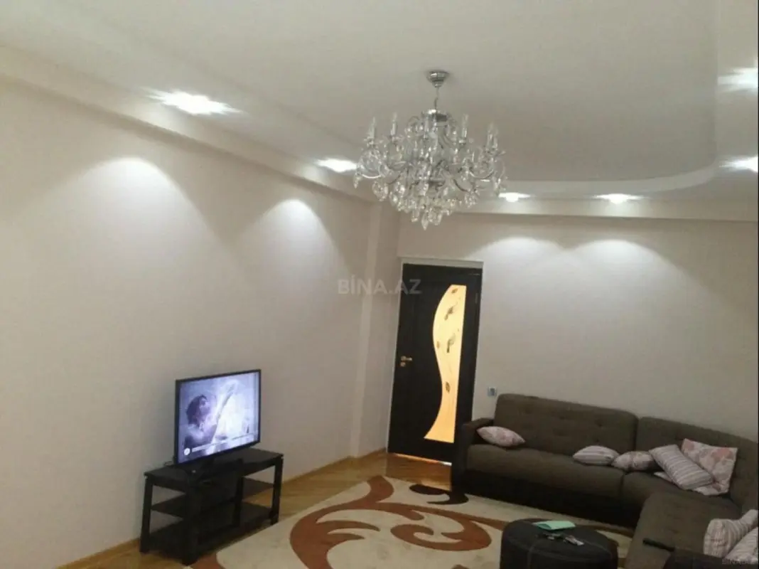 Kirayə verilir 1 otaqlı mənzil 60 m²