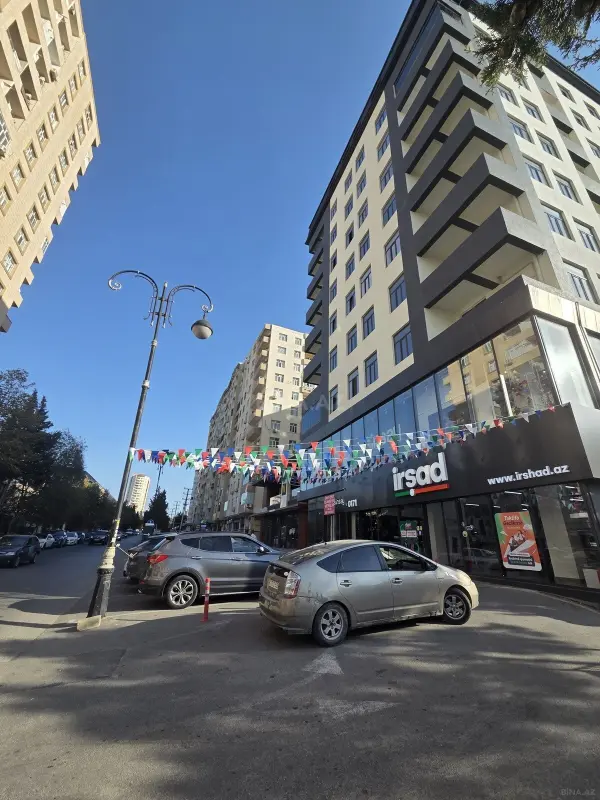 Satılır 2 otaqlı mənzil 52 m²