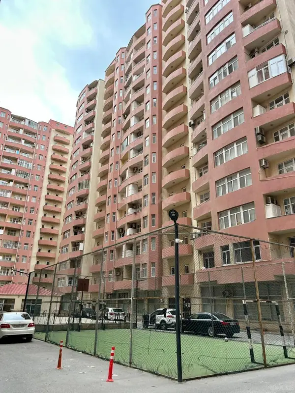 Satılır 2 otaqlı mənzil 87 m²