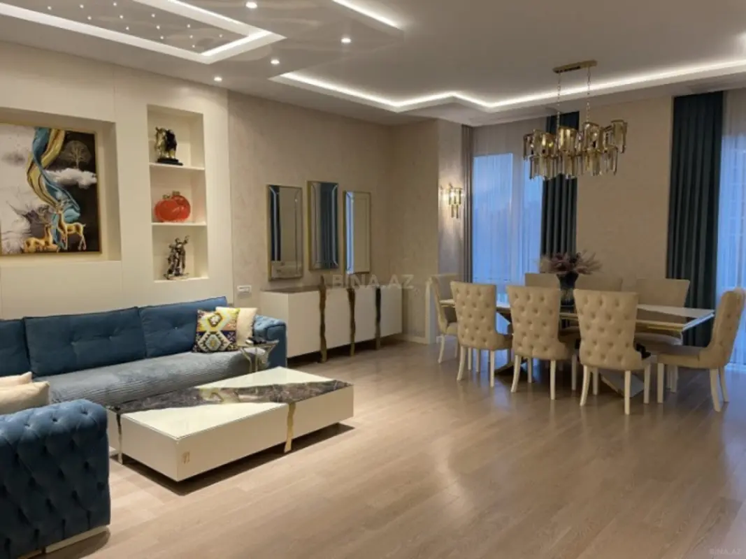 Satılır 4 otaqlı mənzil 187 m²