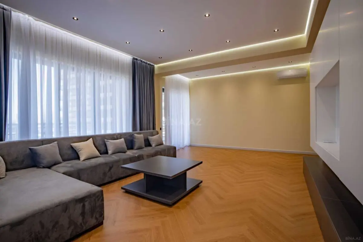 Kirayə verilir 3 otaqlı mənzil 160 m²
