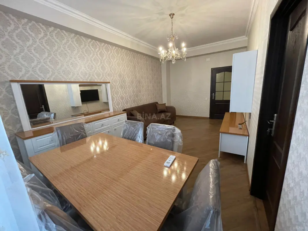 Kirayə verilir 2 otaqlı mənzil 92 m²