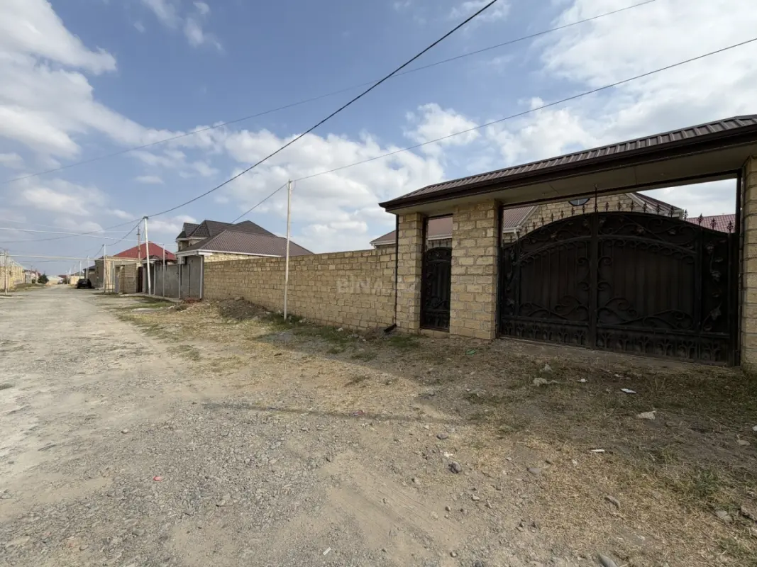 Satılır 4 otaqlı həyət evi 145 m²
