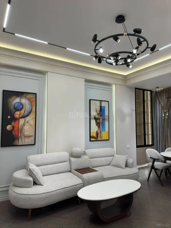 Satılır 3 otaqlı mənzil 133 m²