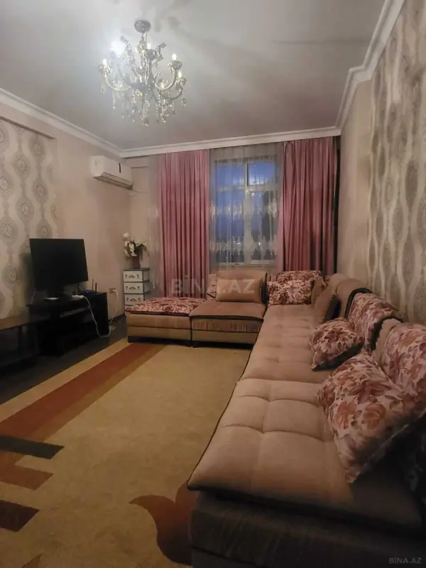 Kirayə verilir 3 otaqlı mənzil 128 m²