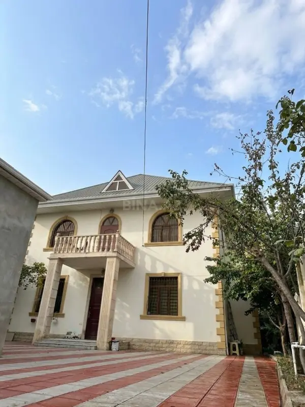 Satılır 5 otaqlı həyət evi 400 m²
