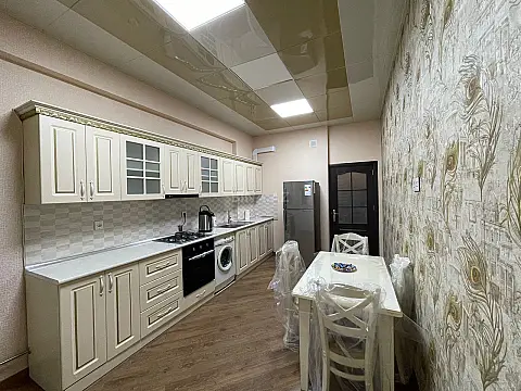 Kirayə verilir 2 otaqlı mənzil 90 m² — Bakı 2 otaq 90.00 m²