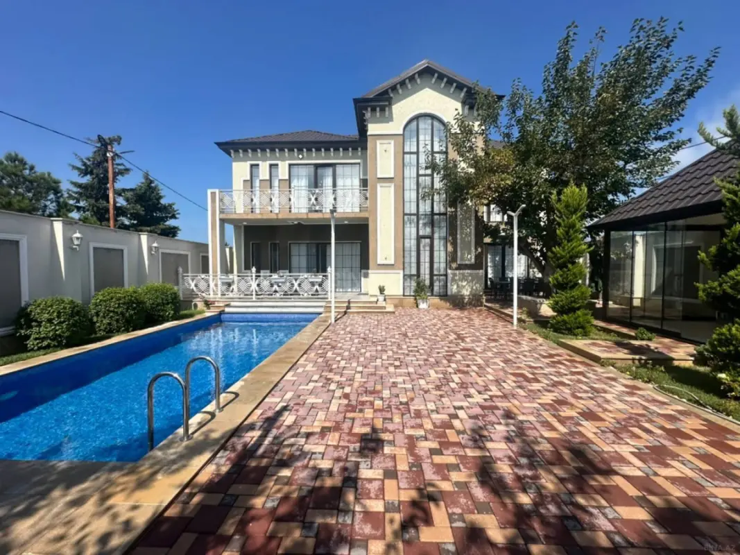 Satılır 7 otaqlı həyət evi 315 m²