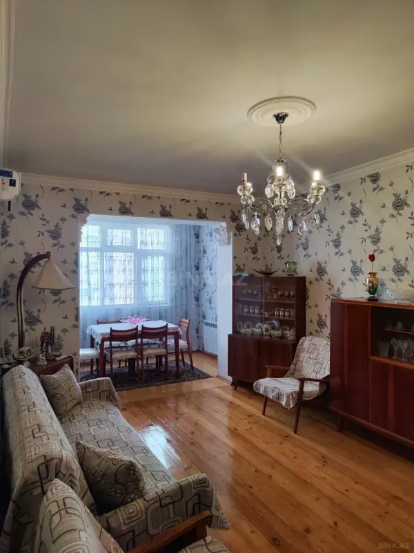 Satılır 3 otaqlı mənzil 61 m²
