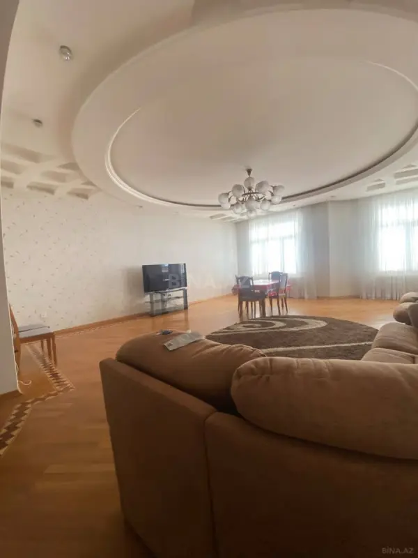 Kirayə verilir 3 otaqlı mənzil 170 m²