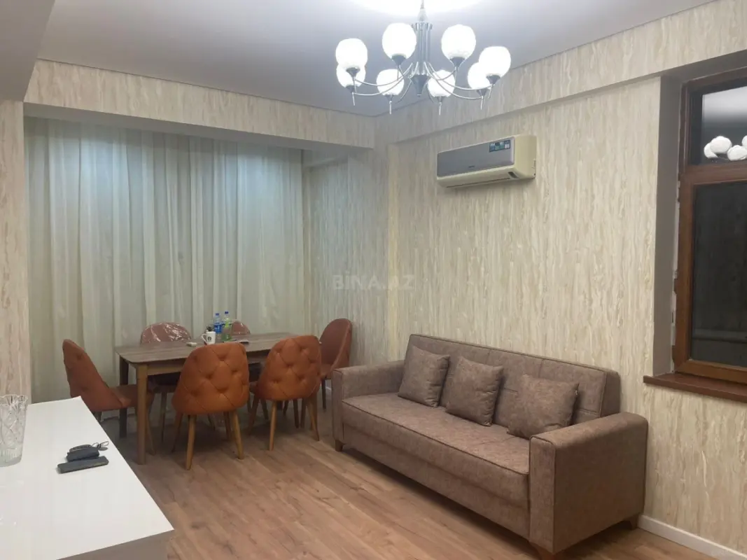 Kirayə verilir 3 otaqlı mənzil 122 m²