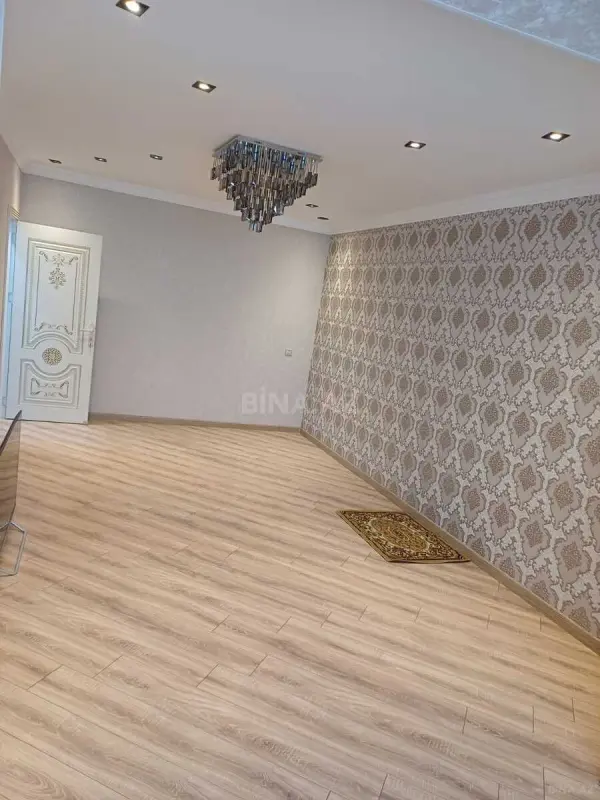Satılır 4 otaqlı mənzil 100 m²