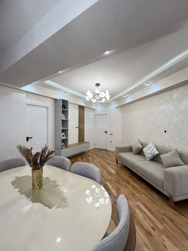 Satılır 2 otaqlı mənzil 65 m²