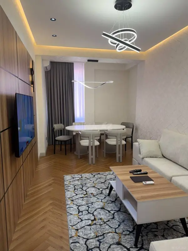 Satılır 2 otaqlı mənzil 61 m²