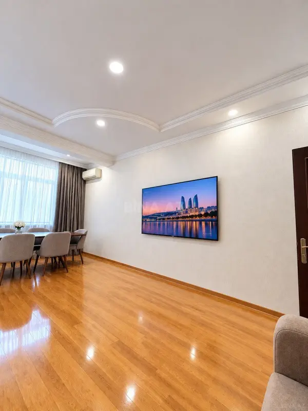 Kirayə verilir 2 otaqlı mənzil 80 m²
