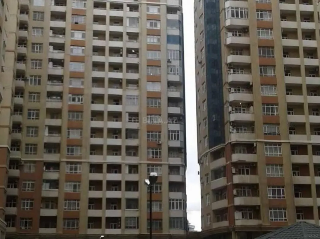 Kirayə verilir 3 otaqlı mənzil 115 m²