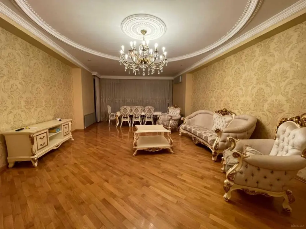 Kirayə verilir 3 otaqlı mənzil 201 m²