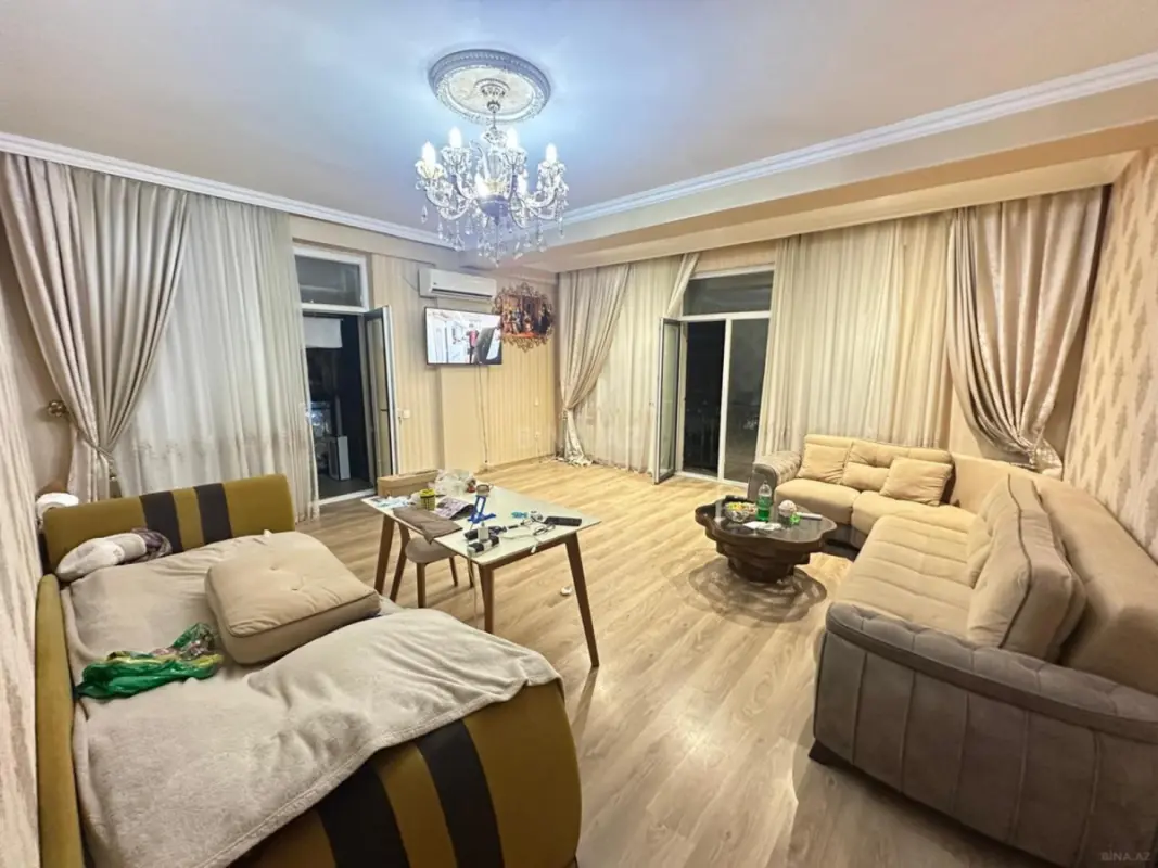 Satılır 3 otaqlı mənzil 115 m²