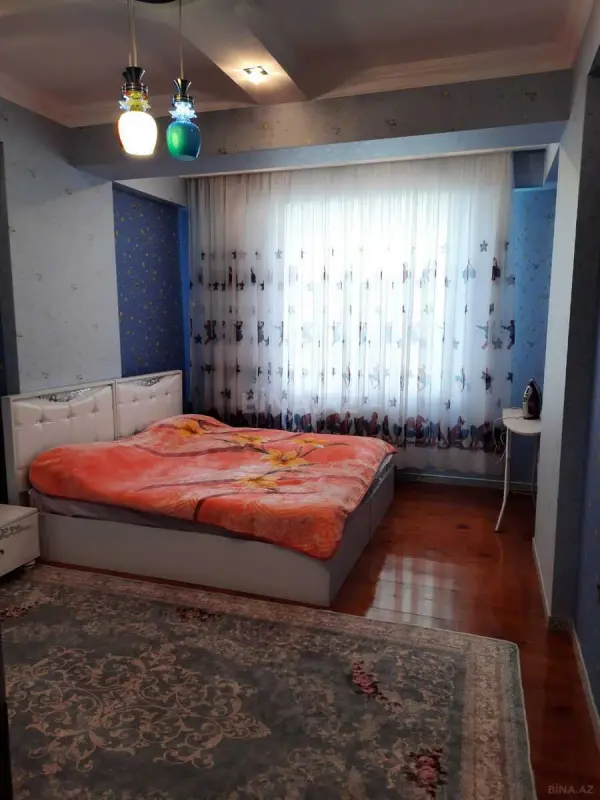 Kirayə verilir 3 otaqlı mənzil 135 m²