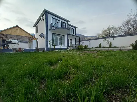 Kirayə verilir 5 otaqlı həyət evi 200 m² — Qəbələ 5 otaq 200.00 m²