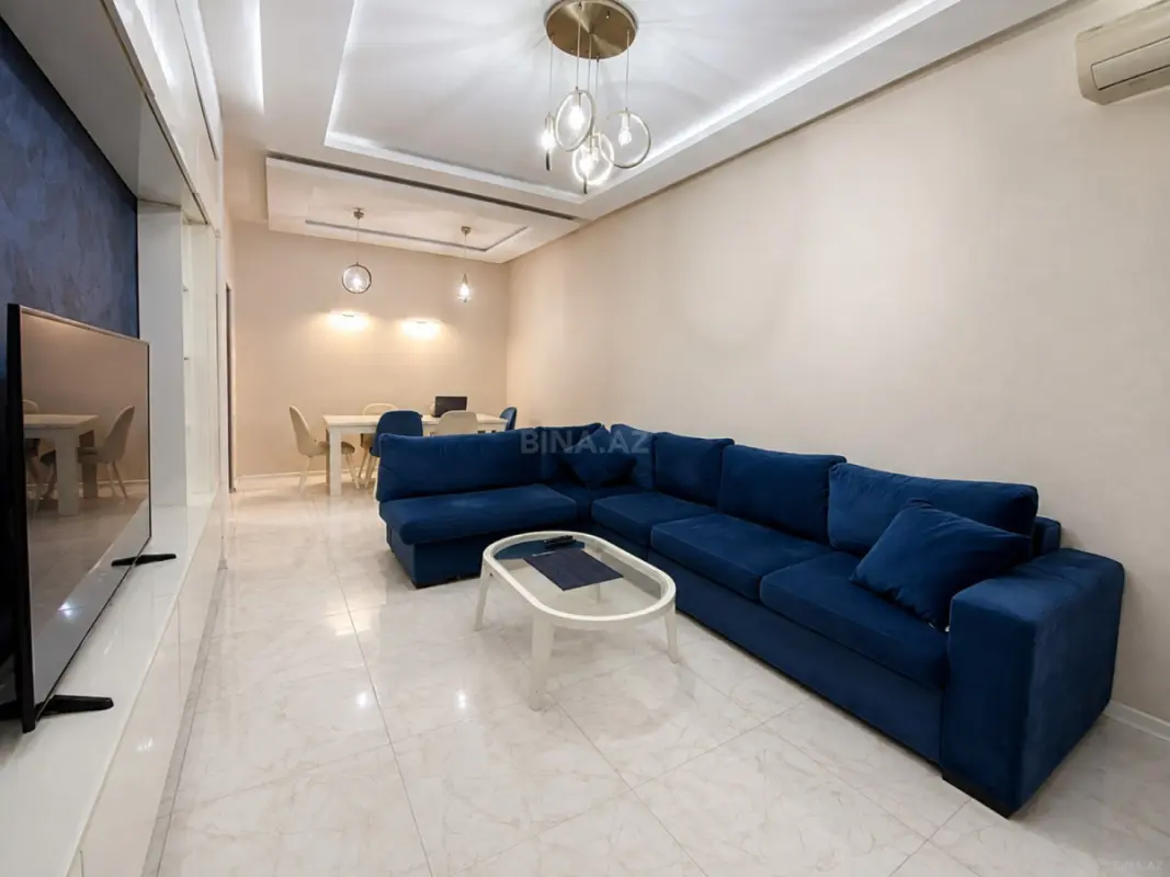 Satılır 2 otaqlı mənzil 101 m²