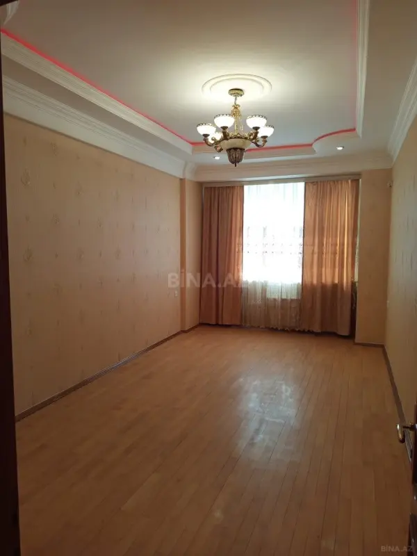 Satılır 3 otaqlı mənzil 98 m²