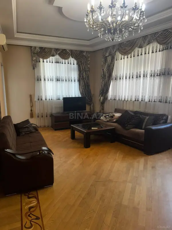 Kirayə verilir 3 otaqlı mənzil 130 m²