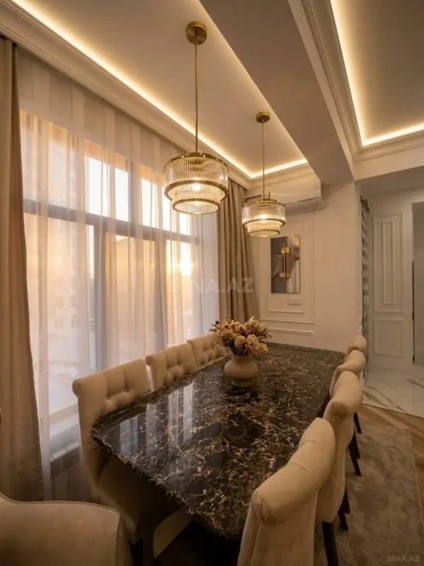 Satılır 2 otaqlı mənzil 82 m²