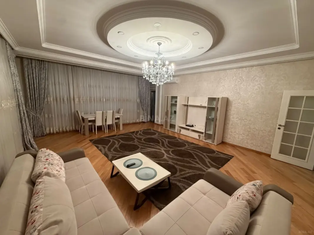 Kirayə verilir 3 otaqlı mənzil 150 m²