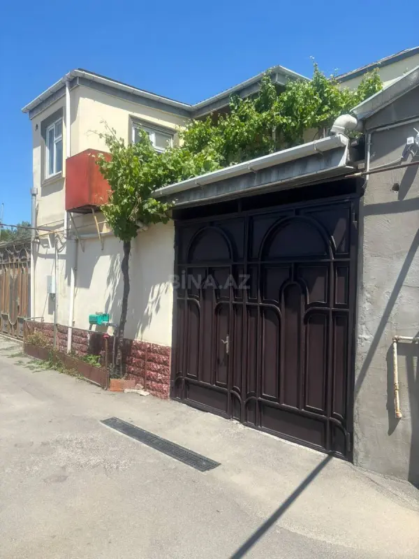 Satılır 5 otaqlı həyət evi 100 m²