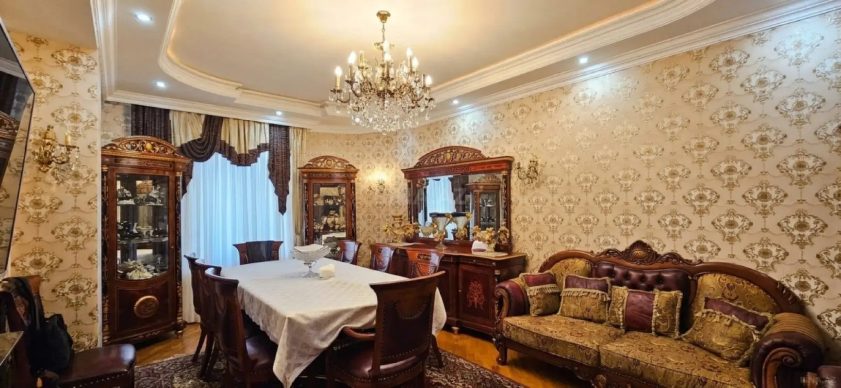 Satılır 3 otaqlı mənzil 127 m²
