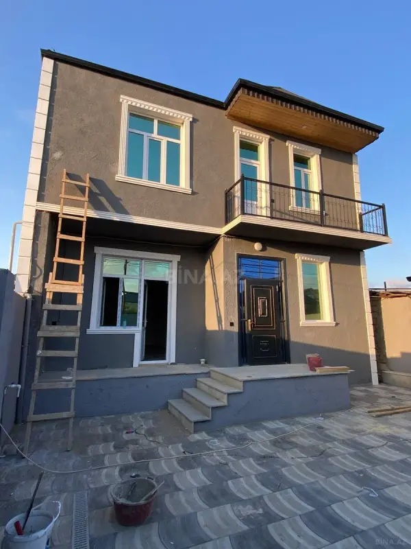 Satılır 4 otaqlı həyət evi 150 m²