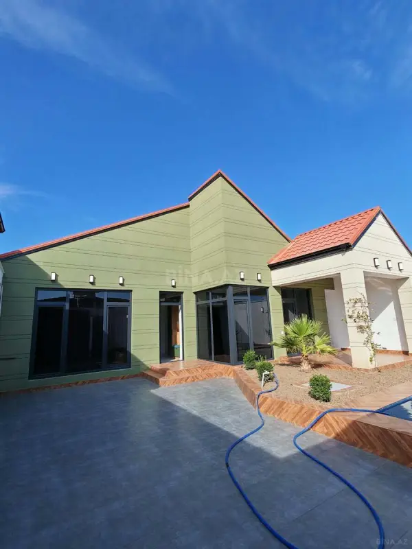 Satılır 4 otaqlı həyət evi 160 m²