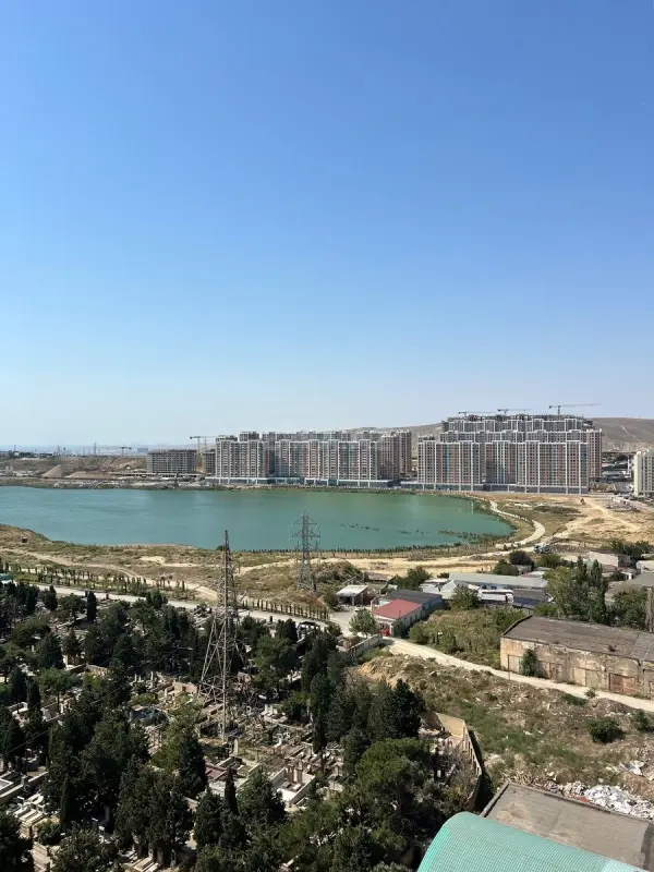 Satılır 2 otaqlı mənzil 82 m²