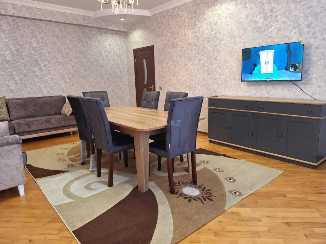 Kirayə verilir 2 otaqlı mənzil 100 m²
